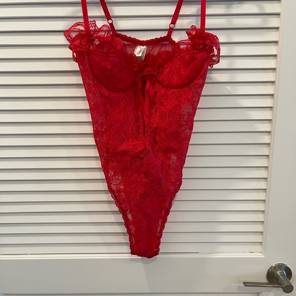 Vintage Fredrick’s of Hollywood Red Lace Body suit - Picture 1 of 11